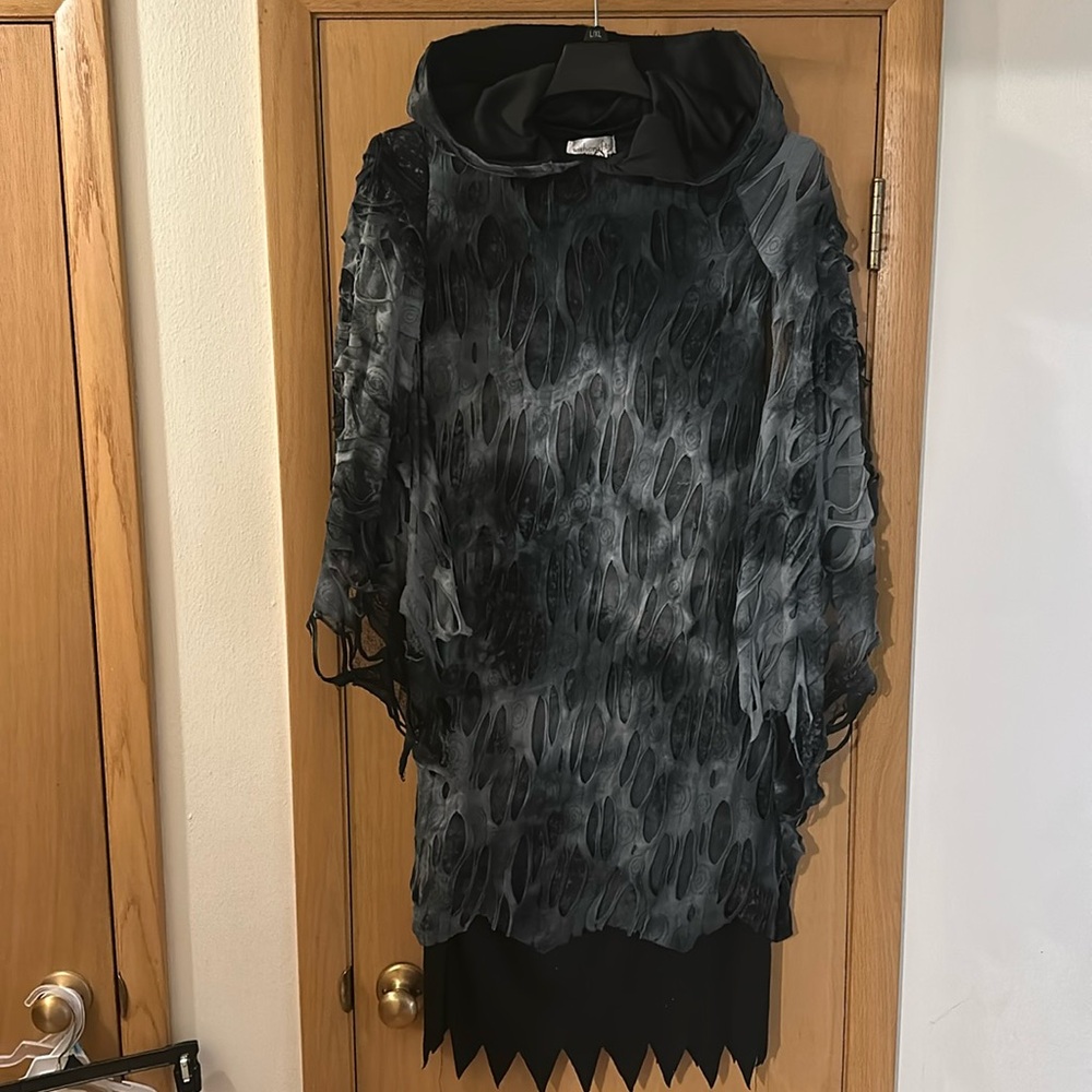 Wishcraft Kids Slashed Witchy Hooded Dress Sweatshirt Gray Black Costume Size 10
